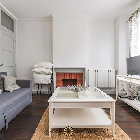 Maison De Avec Cour Place Luton בית נופש ריימס