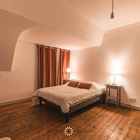 Maison De Avec Cour Place Luton בית נופש *